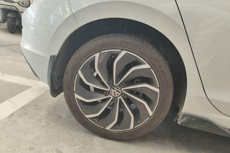 Used Volkswagen Golf 2021 280TSI DSG Pro Right Rear Wheel Hub