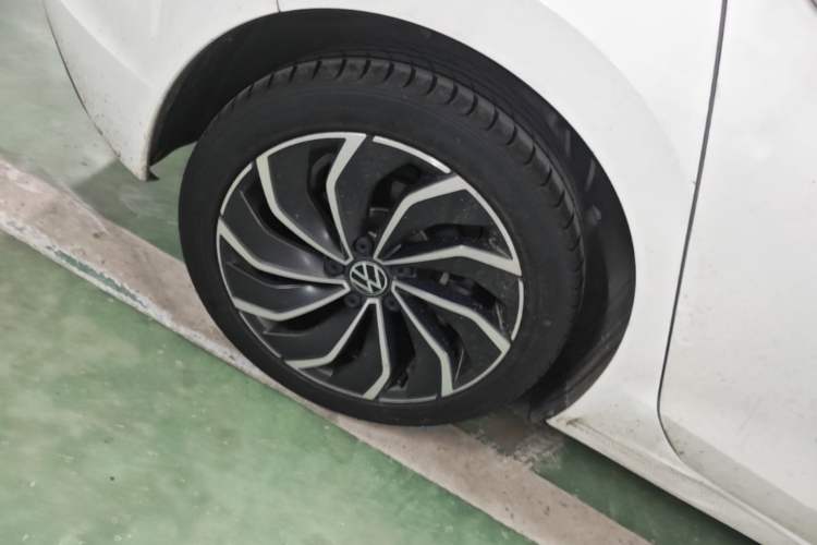 Used Volkswagen Golf 2021 280TSI DSG Pro Right Rear Wheel Hub