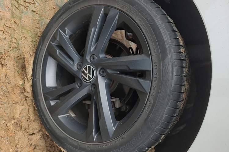 Used Volkswagen Golf 2021 280TSI DSG R-Line Right Rear Wheel Hub