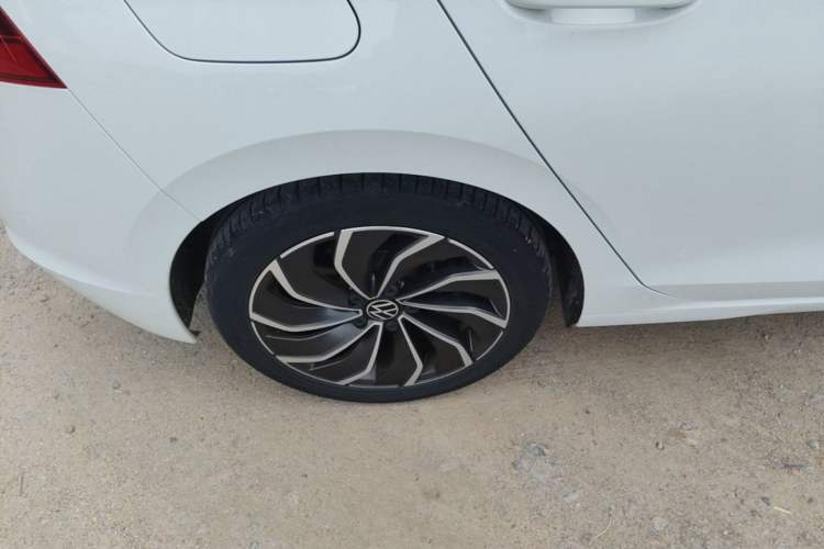 Used Volkswagen Golf 2021 280TSI DSG Pro Right Rear Wheel Hub