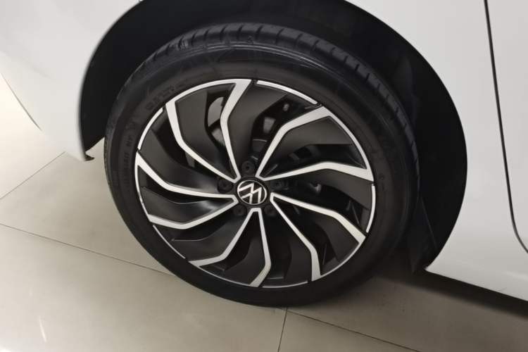 Used Volkswagen Golf 2021 200TSI DSG Right Rear Wheel Hub