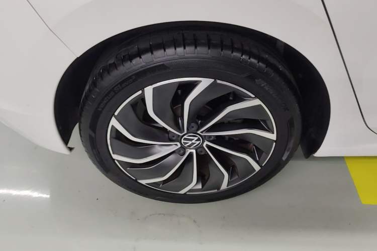 Used Volkswagen Golf 2021 280TSI DSG Pro Right Rear Wheel Hub