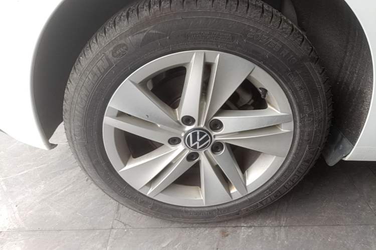 Used Volkswagen Golf 2021 200TSI DSG Pro Right Rear Wheel Hub