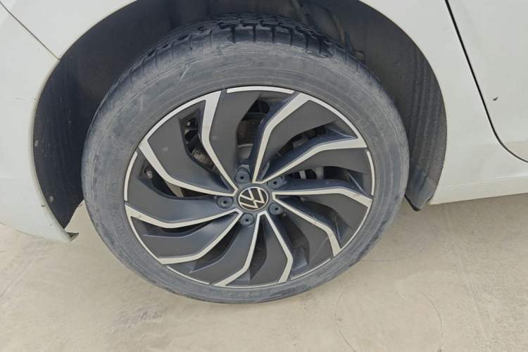 Used Volkswagen Golf 2021 280TSI DSG Pro Right Rear Wheel Hub