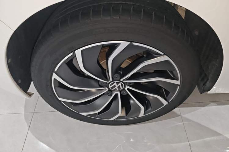 Used Volkswagen Golf 2021 280TSI DSG Pro First Edition Right Rear Wheel Hub