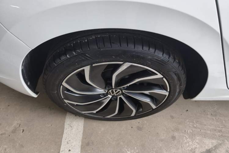 Used Volkswagen Golf 2021 280TSI DSG Pro Right Rear Wheel Hub