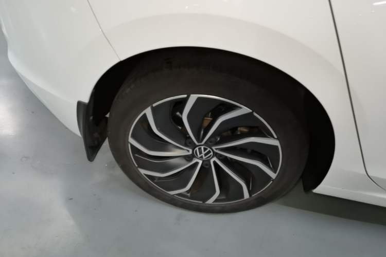 Used Volkswagen Golf 2021 280TSI DSG Pro Right Rear Wheel Hub
