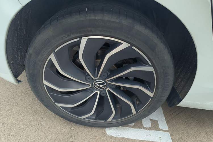 Used Volkswagen Golf 2021 280TSI DSG Pro Right Rear Wheel Hub