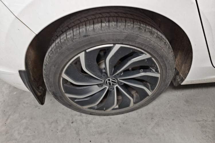 Used Volkswagen Golf 2021 280TSI DSG Pro Right Rear Wheel Hub