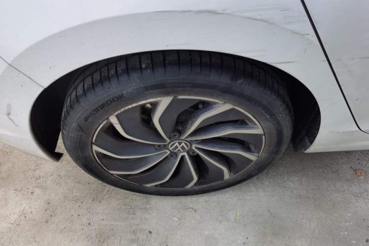 Used Volkswagen Golf 2021 280TSI DSG R-Line Right Rear Wheel Hub