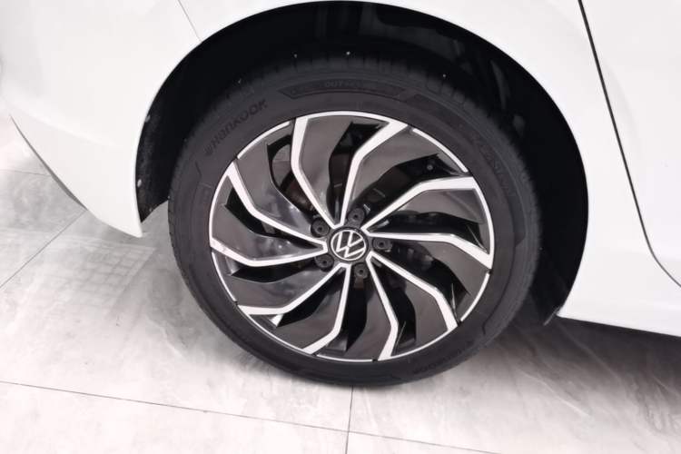 Used Volkswagen Golf 2021 280TSI DSG Pro Right Rear Wheel Hub