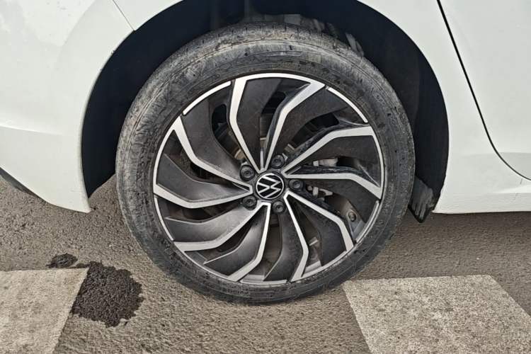 Used Volkswagen Golf 2021 280TSI DSG Pro Right Rear Wheel Hub