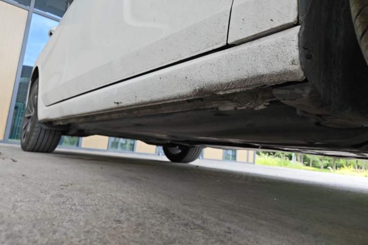 Used Volkswagen Golf 2021 280TSI DSG R-Line Right Side Sill