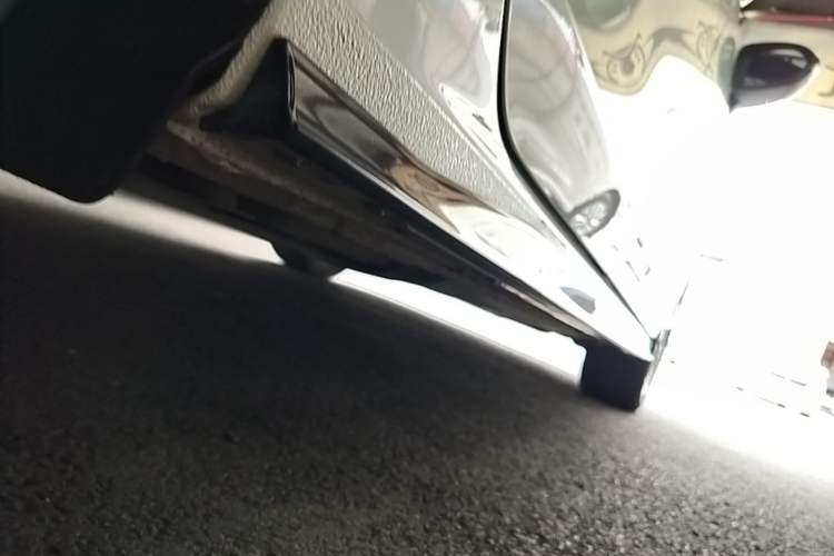 Used Volkswagen Golf 2021 280TSI DSG R-Line Right Side Sill