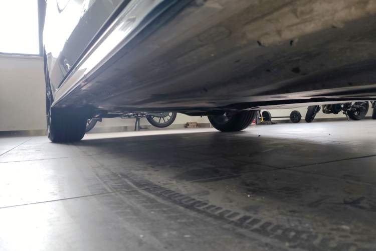 Used Volkswagen Golf 2021 280TSI DSG R-Line Right Side Sill