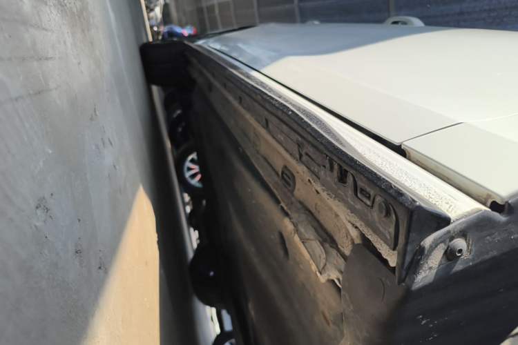 Used Volkswagen Golf 2021 280TSI DSG R-Line Right Side Sill