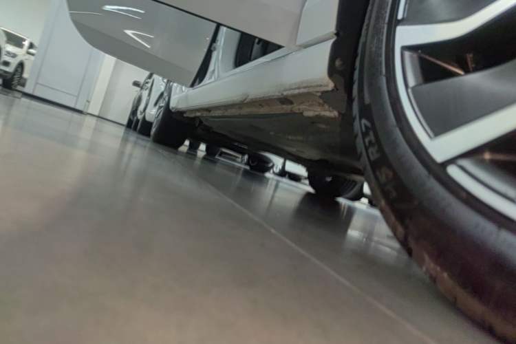 Used Volkswagen Golf 2021 200TSI DSG Pro Right Side Sill