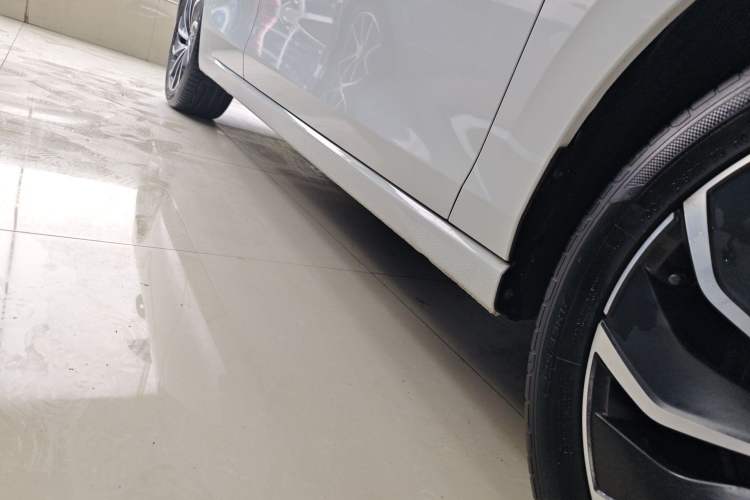 Used Volkswagen Golf 2021 280TSI DSG Pro Right Side Sill