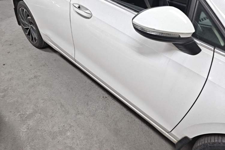 Used Volkswagen Golf 2021 280TSI DSG Pro Right Side Sill