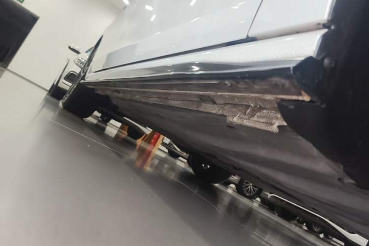 Used Volkswagen Golf 2021 280TSI DSG R-Line Right Side Sill