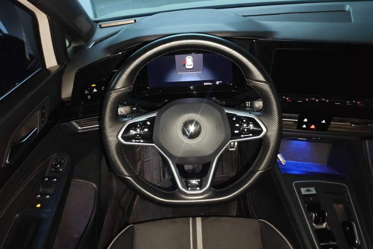Used Volkswagen Golf 2021 280TSI DSG R-Line Steering Wheel