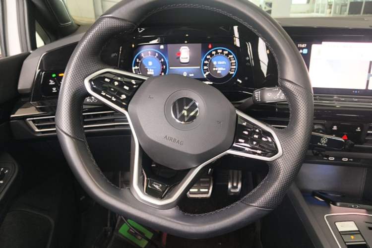 Used Volkswagen Golf 2021 280TSI DSG R-Line Steering Wheel