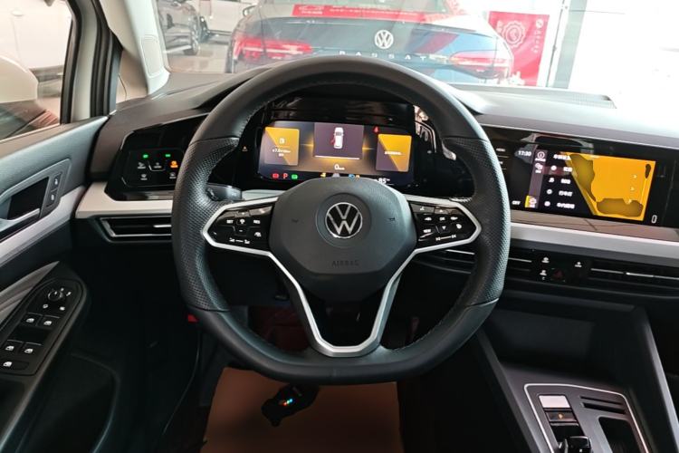 Used Volkswagen Golf 2021 280TSI DSG Pro Steering Wheel