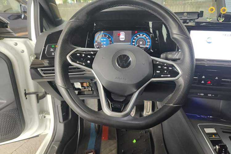 Used Volkswagen Golf 2021 280TSI DSG Pro First Edition Steering Wheel