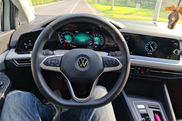 Used Volkswagen Golf 2021 280TSI DSG Pro Steering Wheel