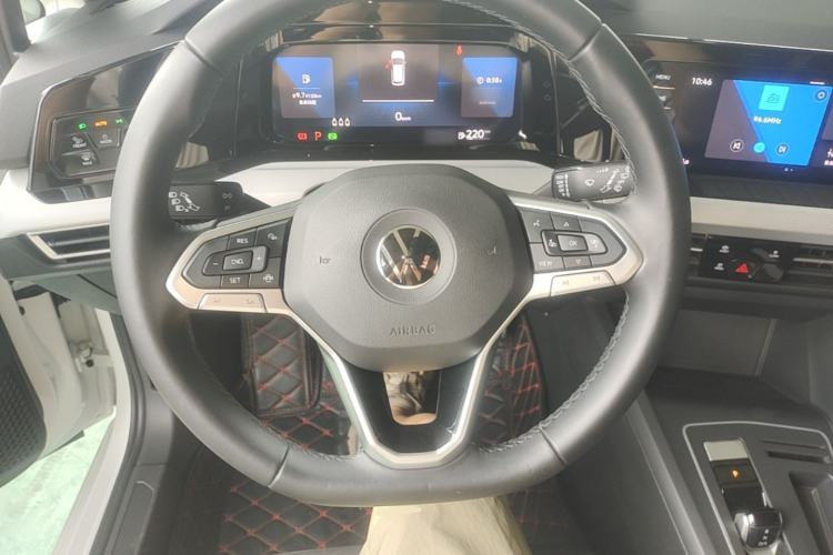 Used Volkswagen Golf 2021 200TSI DSG Pro Steering Wheel