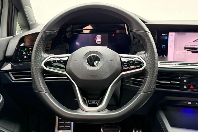 Used Volkswagen Golf 2021 280TSI DSG R-Line Steering Wheel