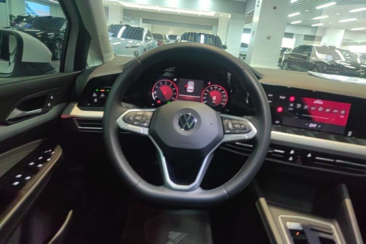 Used Volkswagen Golf 2021 200TSI DSG Pro Steering Wheel