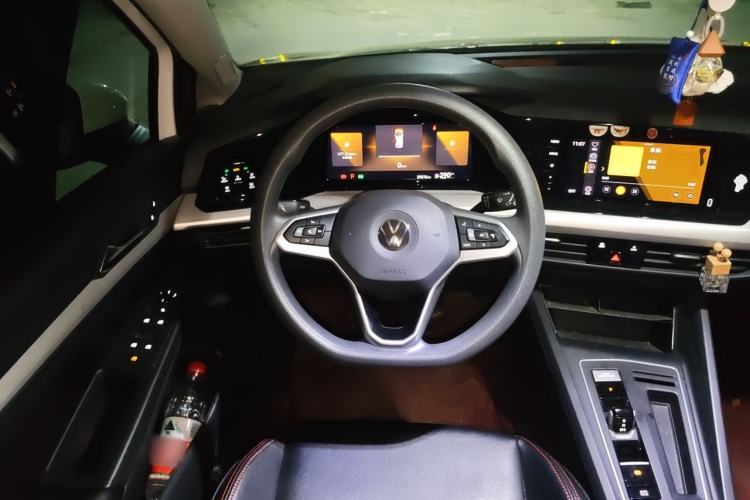 Used Volkswagen Golf 2021 200TSI DSG Steering Wheel