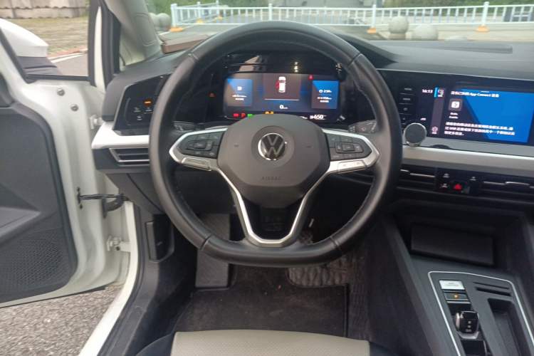 Used Volkswagen Golf 2021 280TSI DSG Pro Steering Wheel