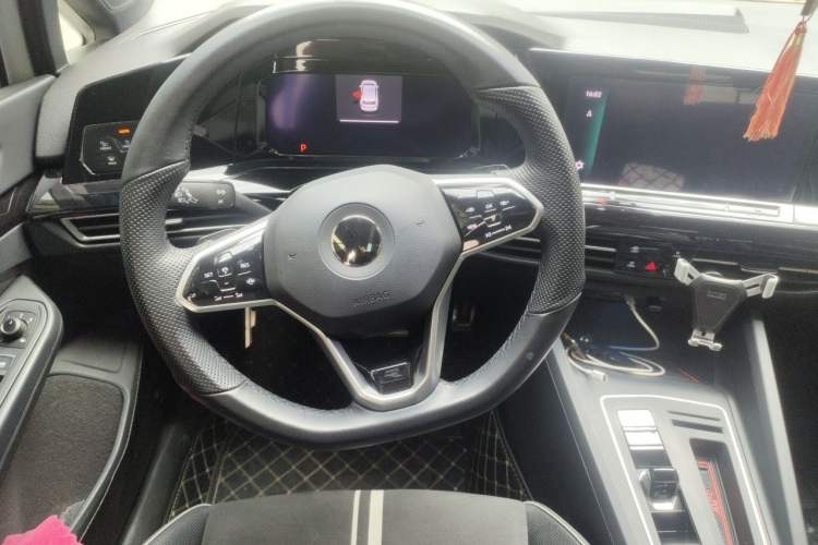 Used Volkswagen Golf 2021 280TSI DSG R-Line Steering Wheel