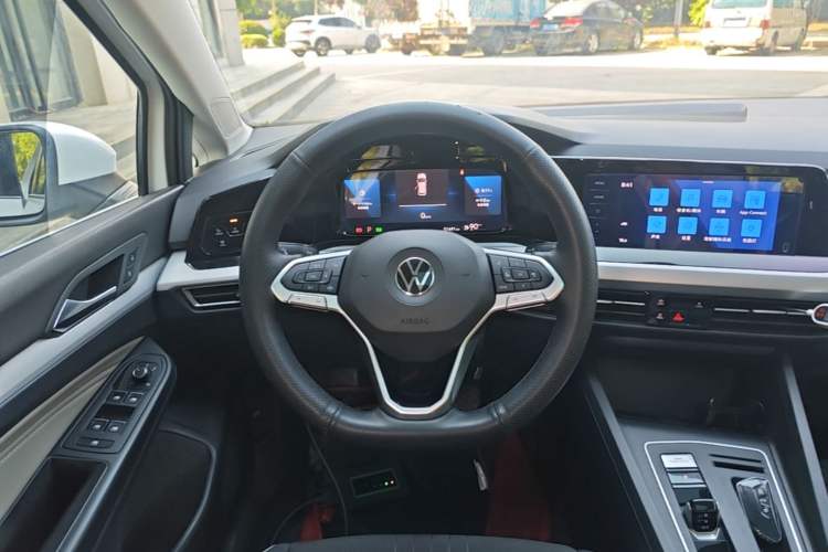 Used Volkswagen Golf 2021 280TSI DSG 30th Anniversary Edition Steering Wheel