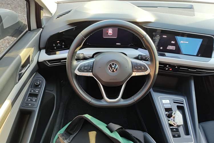 Used Volkswagen Golf 2021 280TSI DSG 30th Anniversary Edition Steering Wheel
