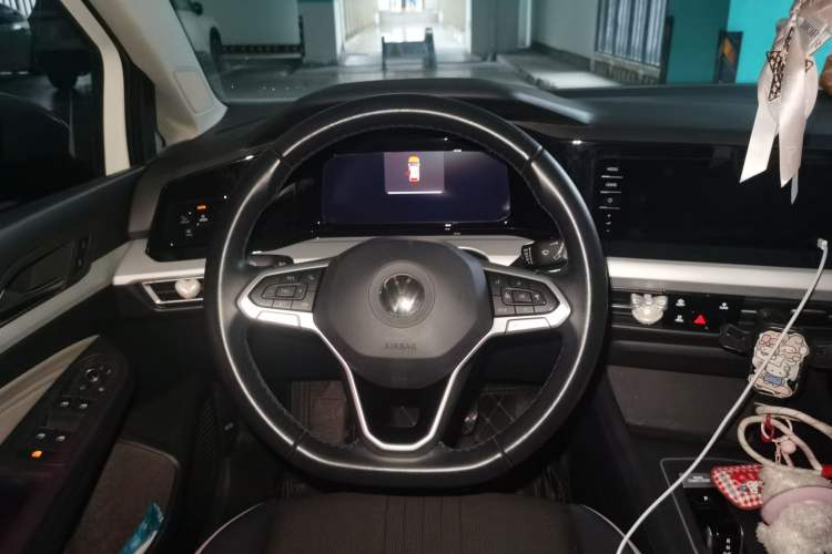Used Volkswagen Golf 2021 280TSI DSG Pro First Edition Steering Wheel