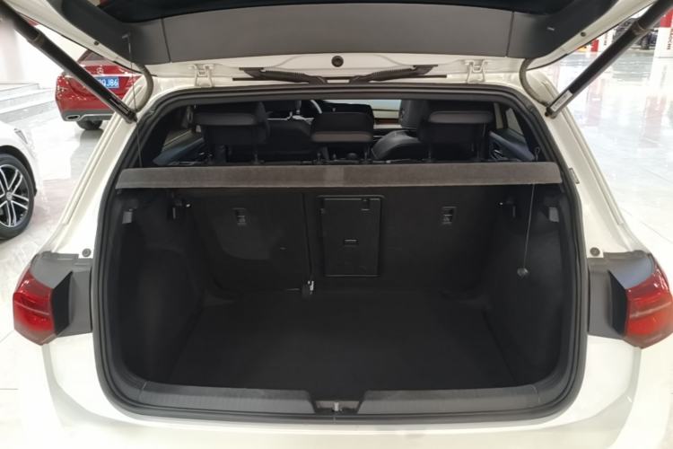 Used Volkswagen Golf 2021 280TSI DSG R-Line Trunk