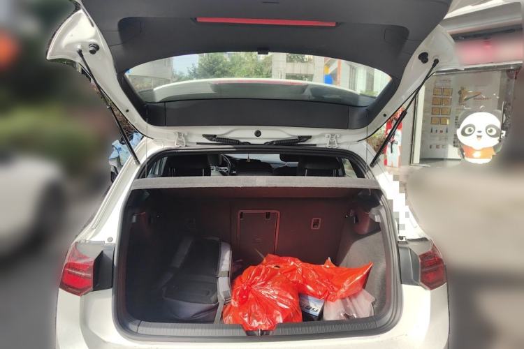 Used Volkswagen Golf 2021 280TSI DSG R-Line Trunk