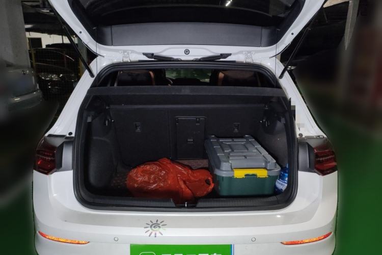 Used Volkswagen Golf 2021 280TSI DSG R-Line Trunk