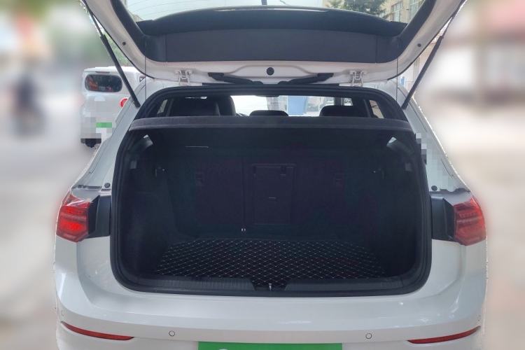 Used Volkswagen Golf 2021 280TSI DSG R-Line Trunk