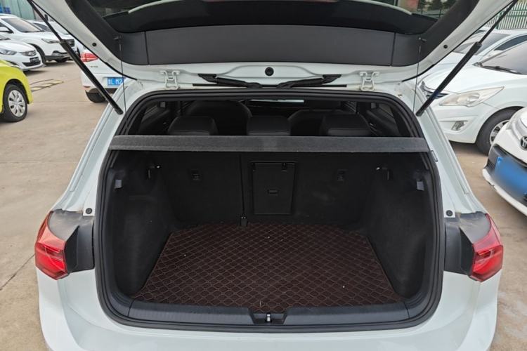 Used Volkswagen Golf 2021 280TSI DSG R-Line Trunk