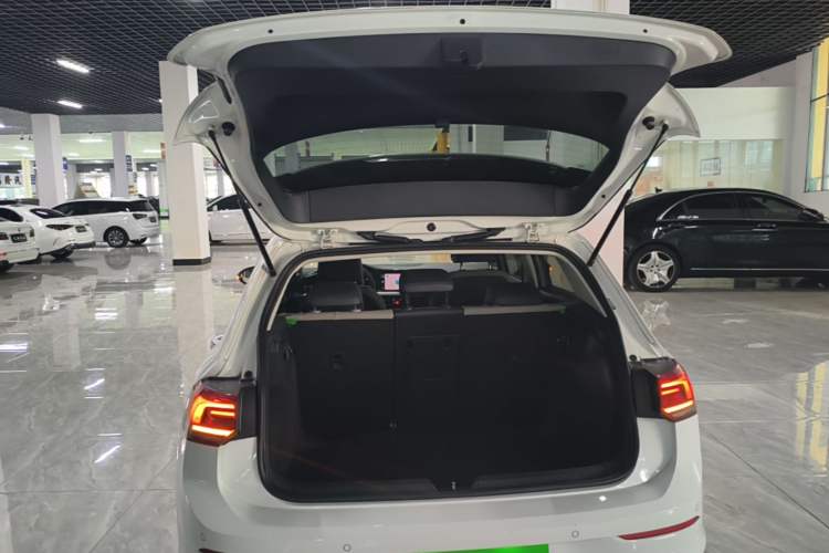 Used Volkswagen Golf 2021 280TSI DSG Pro Trunk