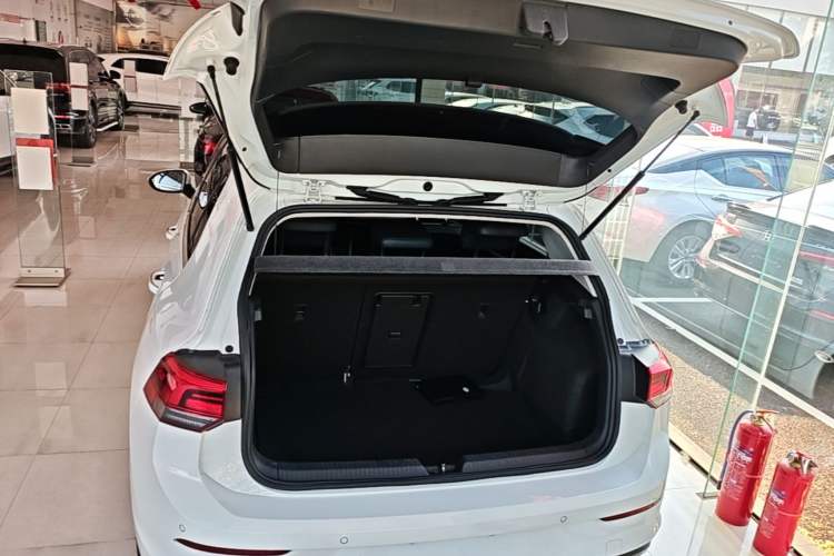 Used Volkswagen Golf 2021 280TSI DSG Pro Trunk