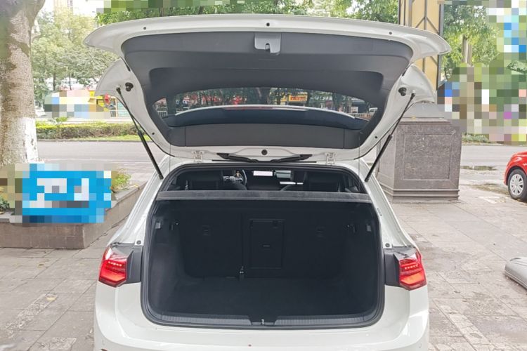 Used Volkswagen Golf 2021 280TSI DSG R-Line Trunk