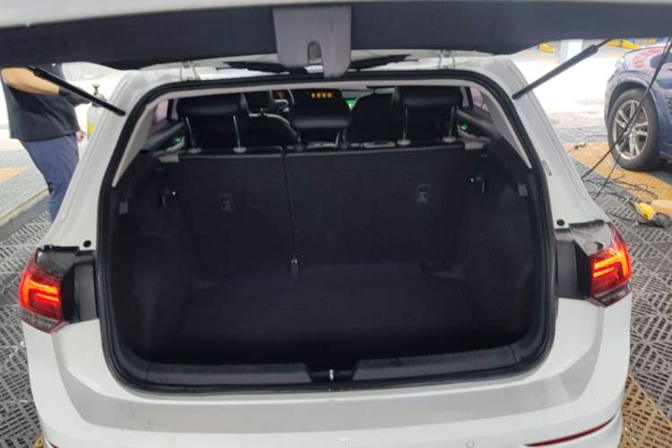Used Volkswagen Golf 2021 200TSI DSG Pro Trunk