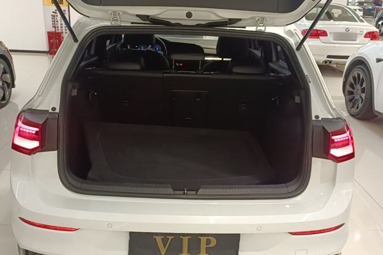 Used Volkswagen Golf 2021 280TSI DSG R-Line Trunk