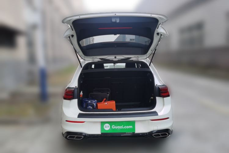 Used Volkswagen Golf 2021 280TSI DSG R-Line Trunk