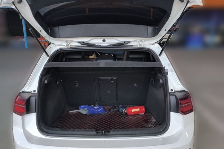 Used Volkswagen Golf 2021 280TSI DSG R-Line Trunk
